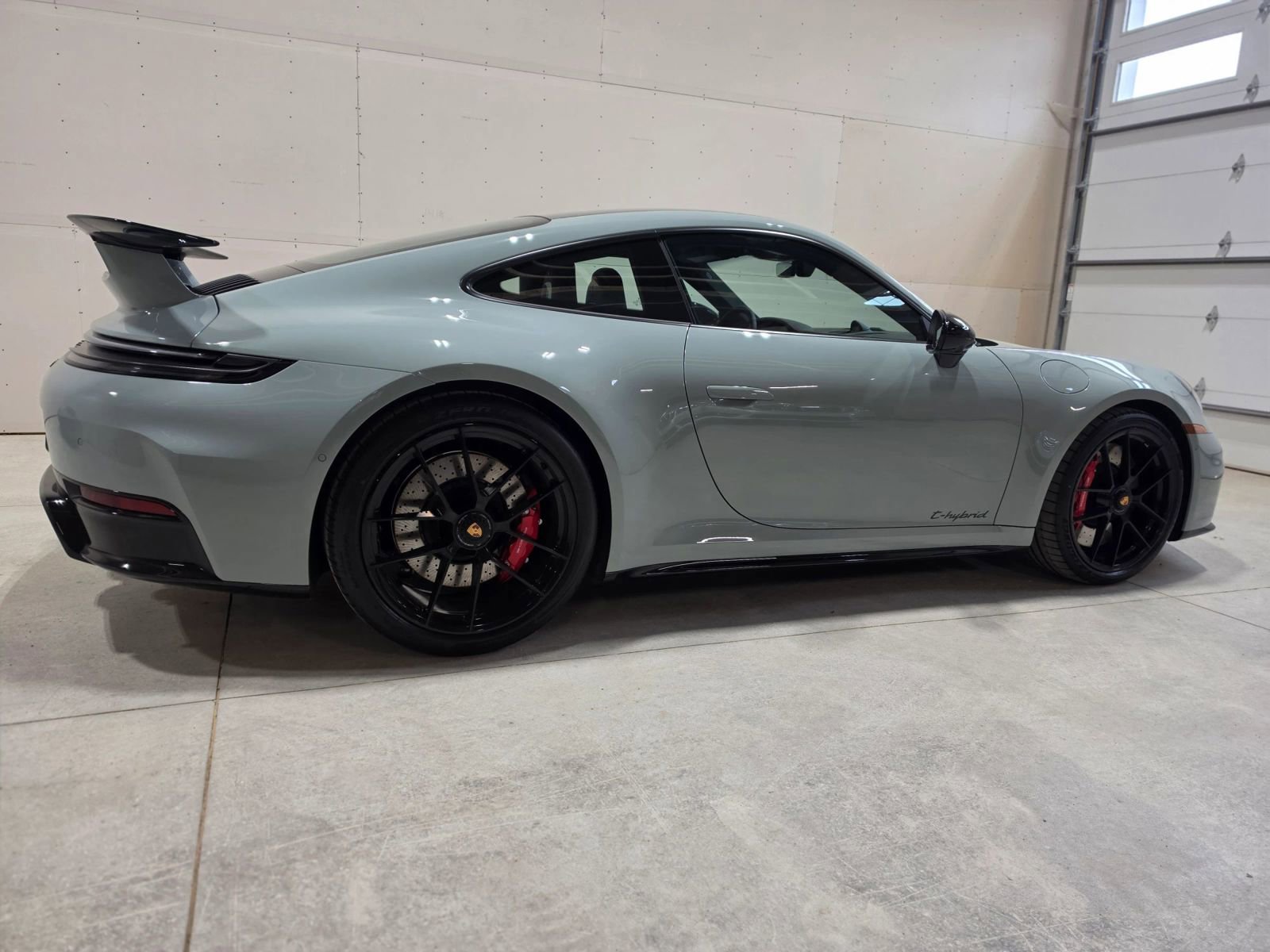 Used 2025 Porsche 911 Carrera 4 GTS AWD/4WD image 4
