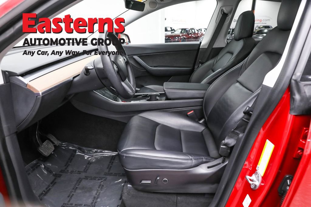Used 2021 Tesla Model Y Standard Range image 14