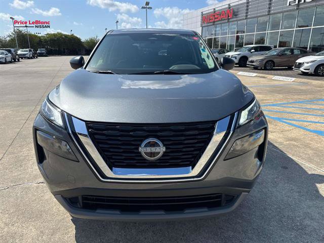 Used 2023 Nissan Rogue S image 4