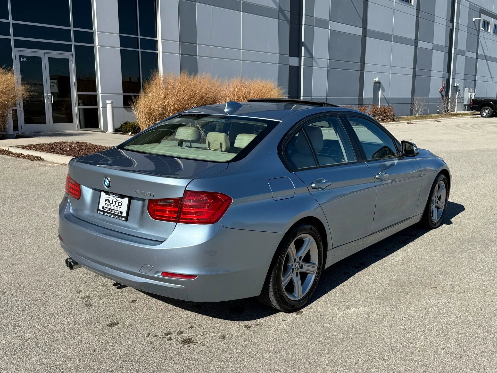 Used 2014 BMW 328i Sedan RWD image 5