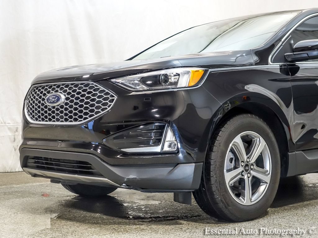 Used 2024 Ford Edge SEL w/ Convenience Package AWD/4WD image 3