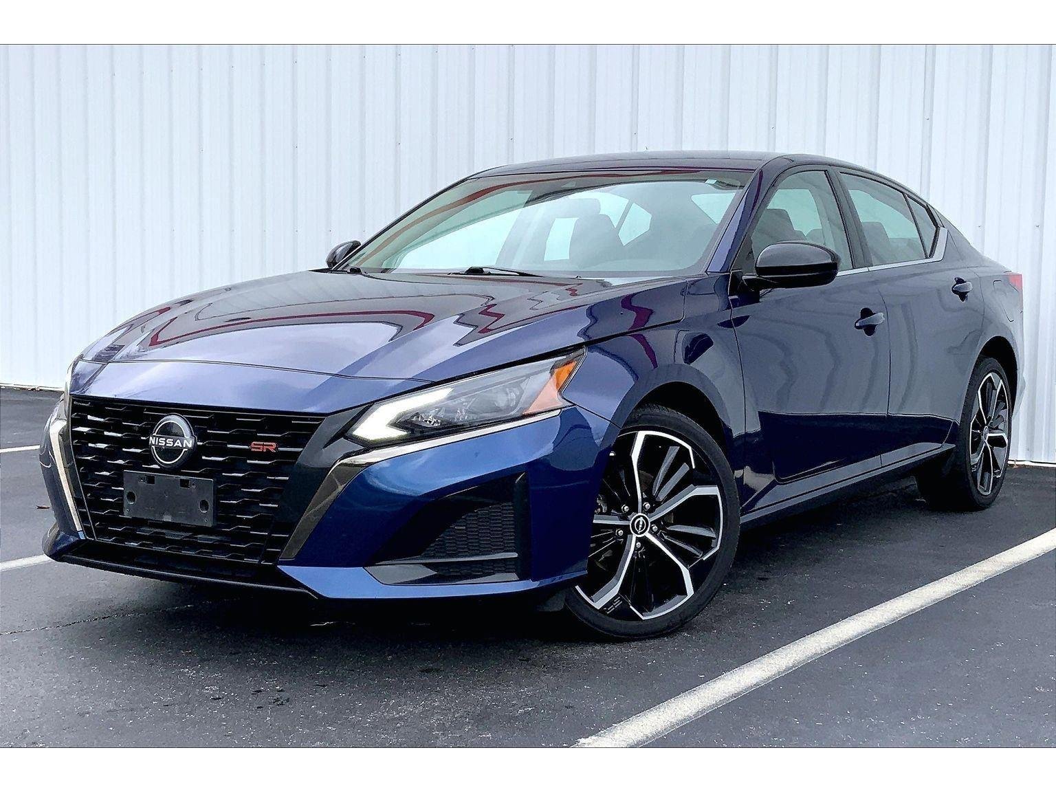 Used 2024 Nissan Altima 2.5 SR