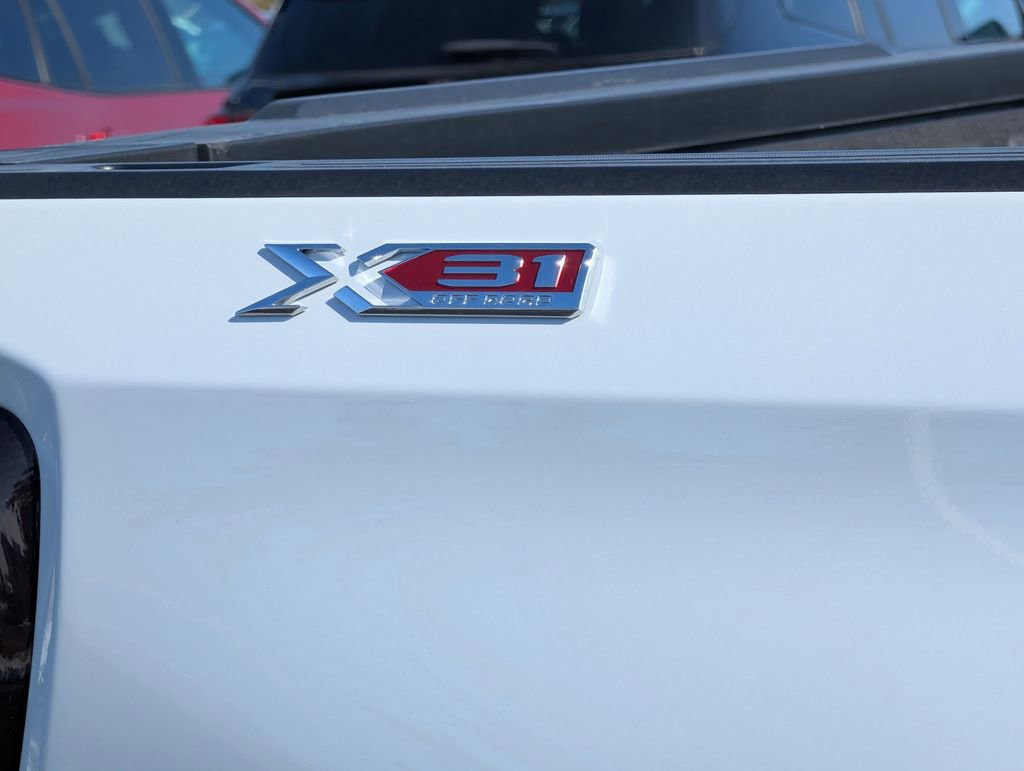 New 2026 GMC Sierra 1500 SLT w/ SLT Premium Plus Package image 19