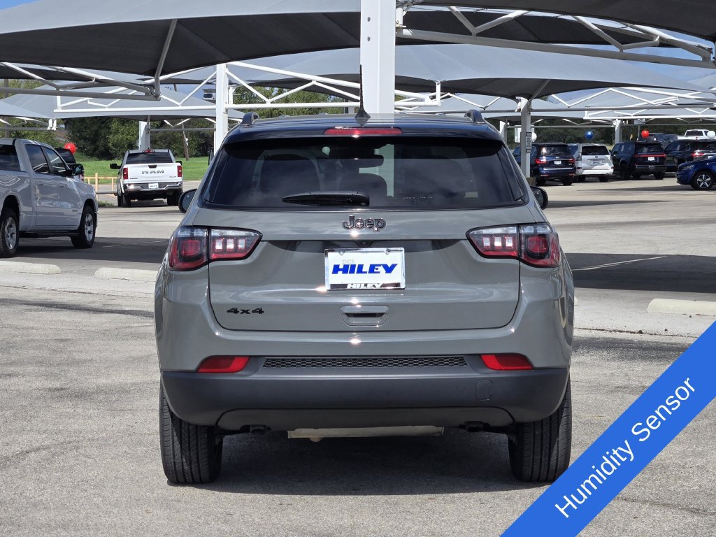 Used 2024 Jeep Compass Latitude w/ Altitude Special Edition AWD/4WD image 7