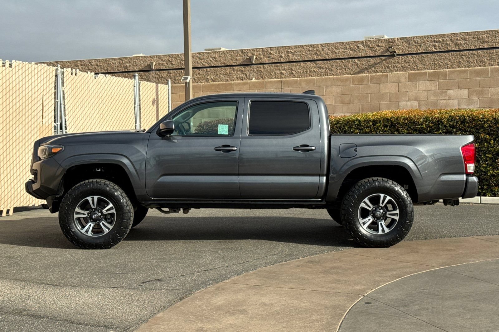 Used 2023 Toyota Tacoma SR AWD/4WD image 7