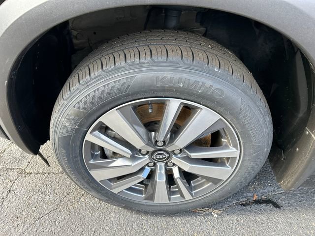 Certified 2023 Nissan Pathfinder SL w/ Black Appearance Package image 8