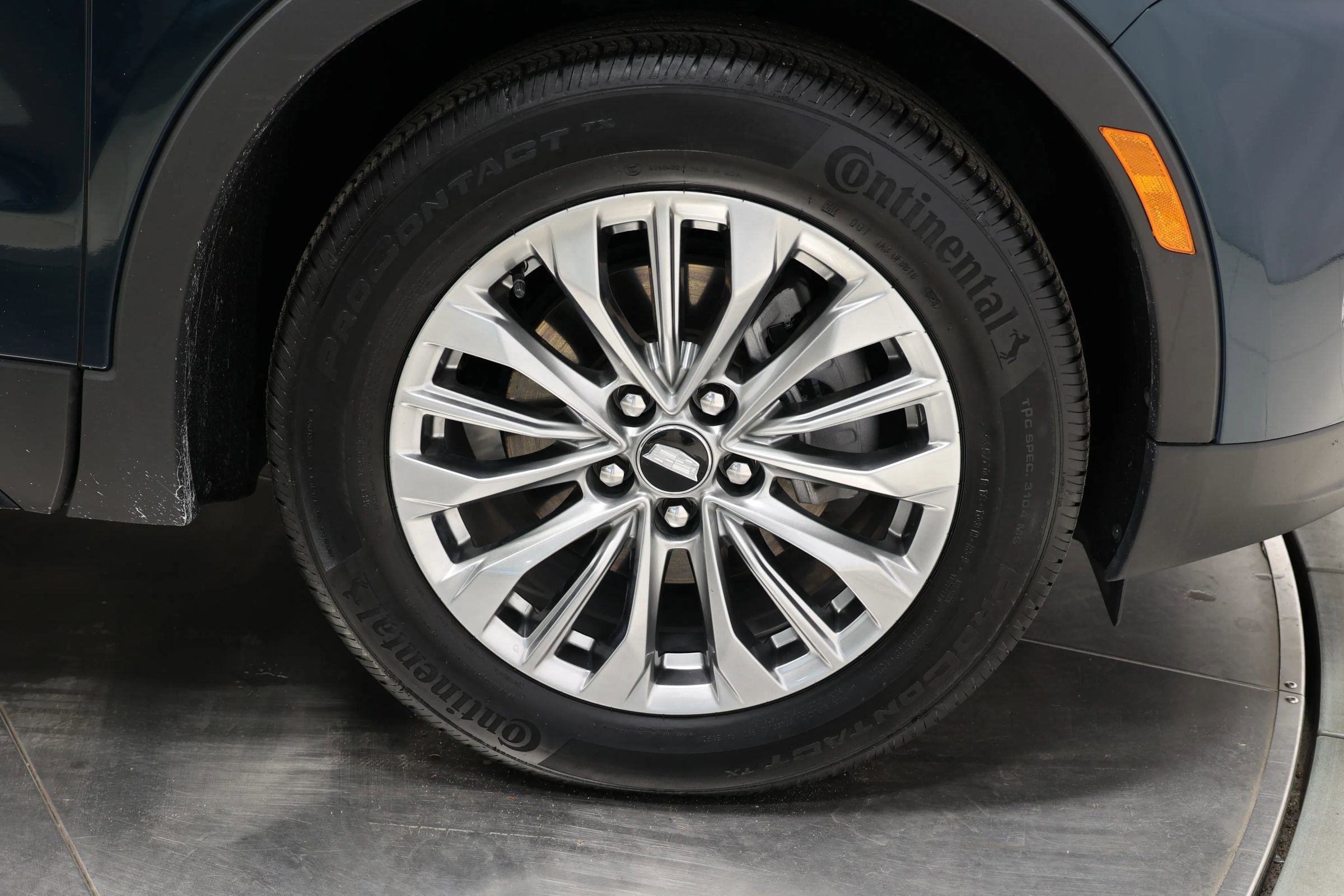 Used 2024 Cadillac XT4 Premium Luxury image 83