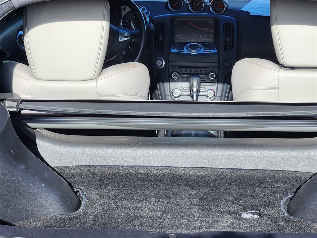 Used 2009 Nissan 370Z Touring w/ Sport Pkg image 22
