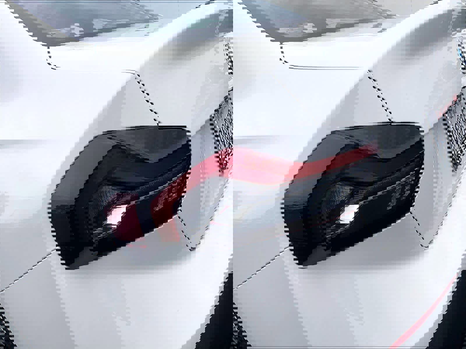 Used 2025 BMW 230i Coupe w/ Convenience Package RWD image 31