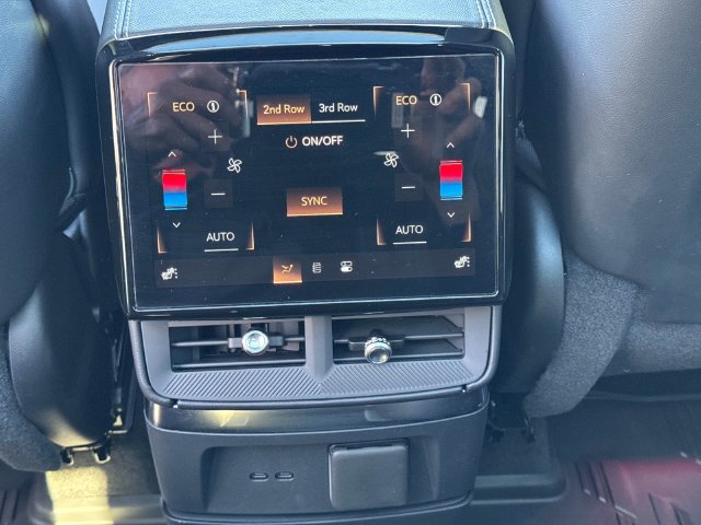 New 2026 Cadillac Vistiq Luxury w/ LPO, Floor Liner Package AWD/4WD image 16