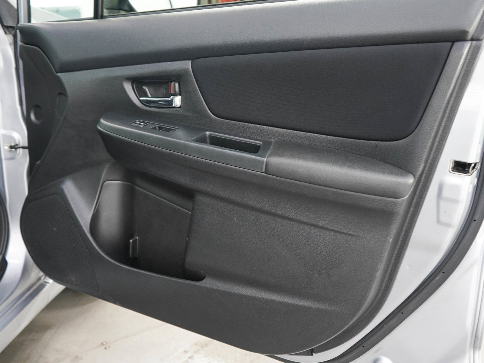 Used 2014 Subaru Impreza 2.0i Premium w/ All-Weather Package w/CVT AWD/4WD image 9