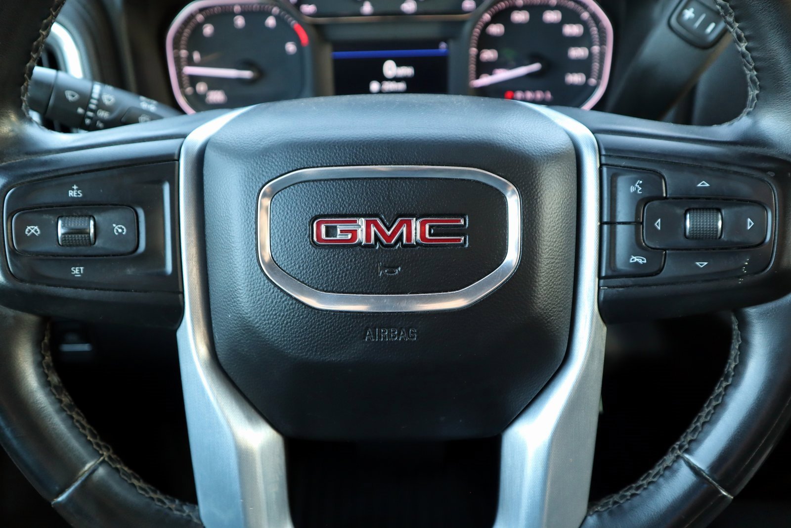 Used 2023 GMC Sierra 2500 SLE image 30