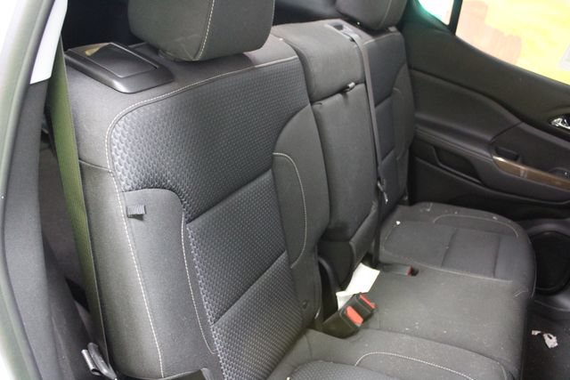 Used 2023 GMC Acadia SLE AWD/4WD image 9
