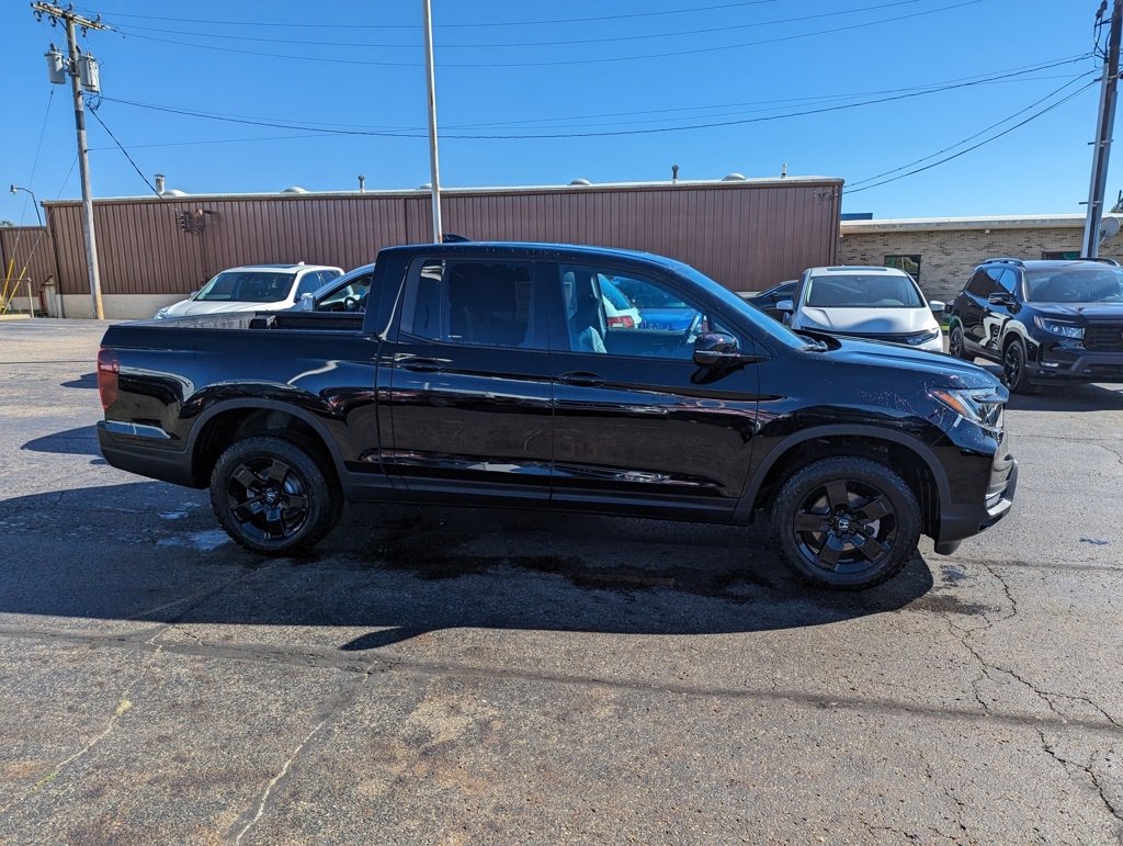 New 2026 Honda Ridgeline Black Edition image 2