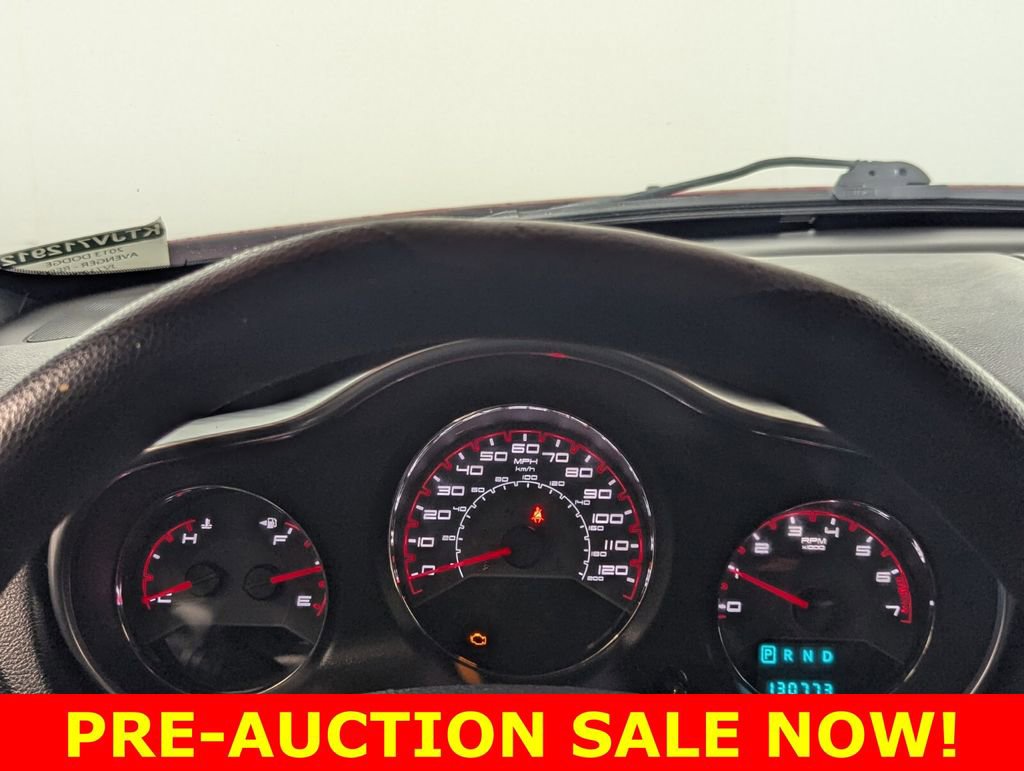 Used 2013 Dodge Avenger SE image 16