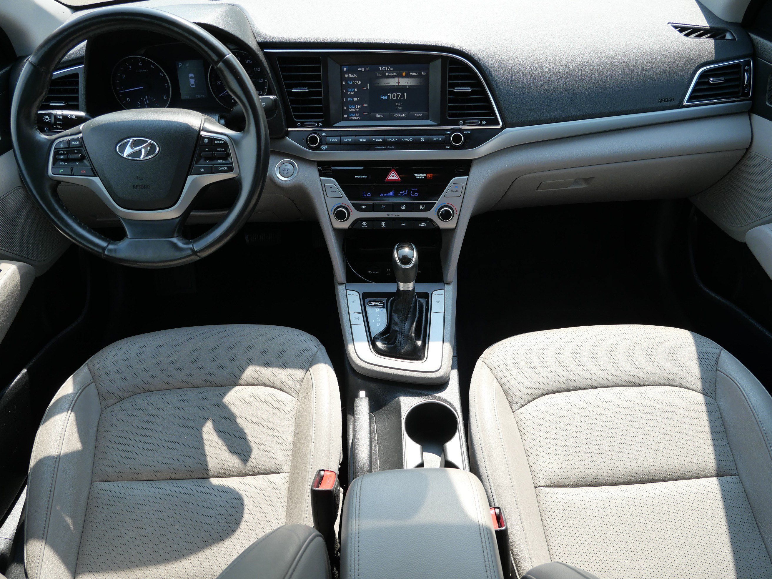 Used 2017 Hyundai Elantra Limited FWD image 10
