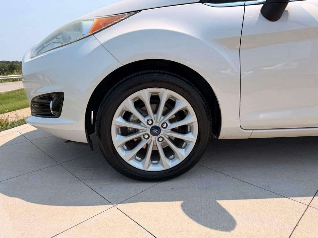 Used 2017 Ford Fiesta Titanium FWD image 14