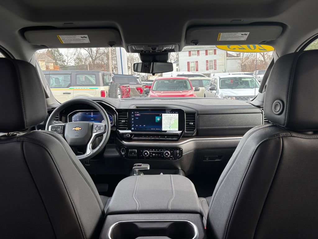 Used 2025 Chevrolet Silverado 1500 LT w/ Leather Package image 27