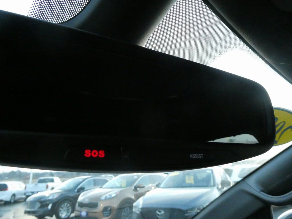 Used 2025 Chrysler Pacifica Select image 19