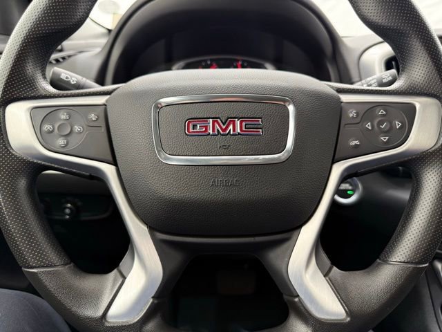 Used 2024 GMC Terrain SLE image 39