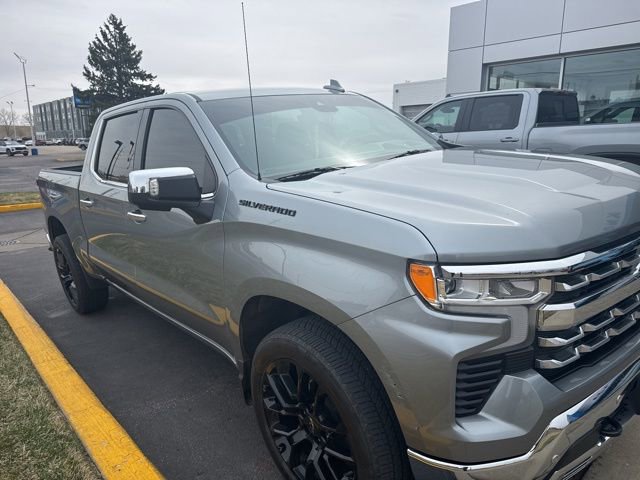 Used 2023 Chevrolet Silverado 1500 LTZ w/ Technology Package image 3