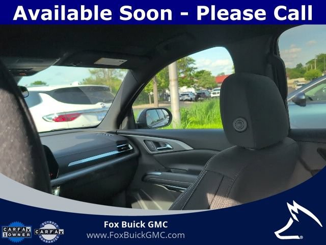 Used 2025 Chevrolet Traverse LT w/ Driver Confidence Package AWD/4WD image 9