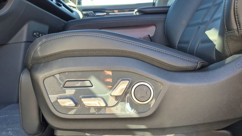 New 2026 Kia EV9 Land w/ Nightfall Edition Package image 12