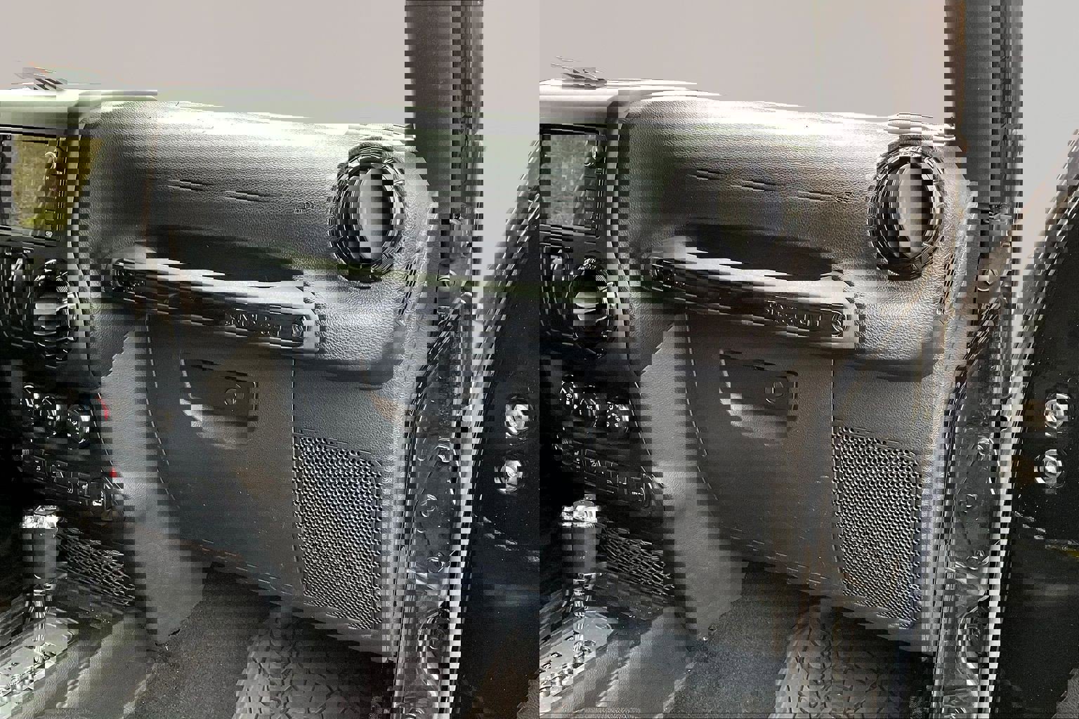 Used 2015 Jeep Wrangler Altitude image 25