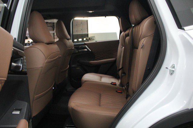 New 2026 Mitsubishi Outlander SEL image 24