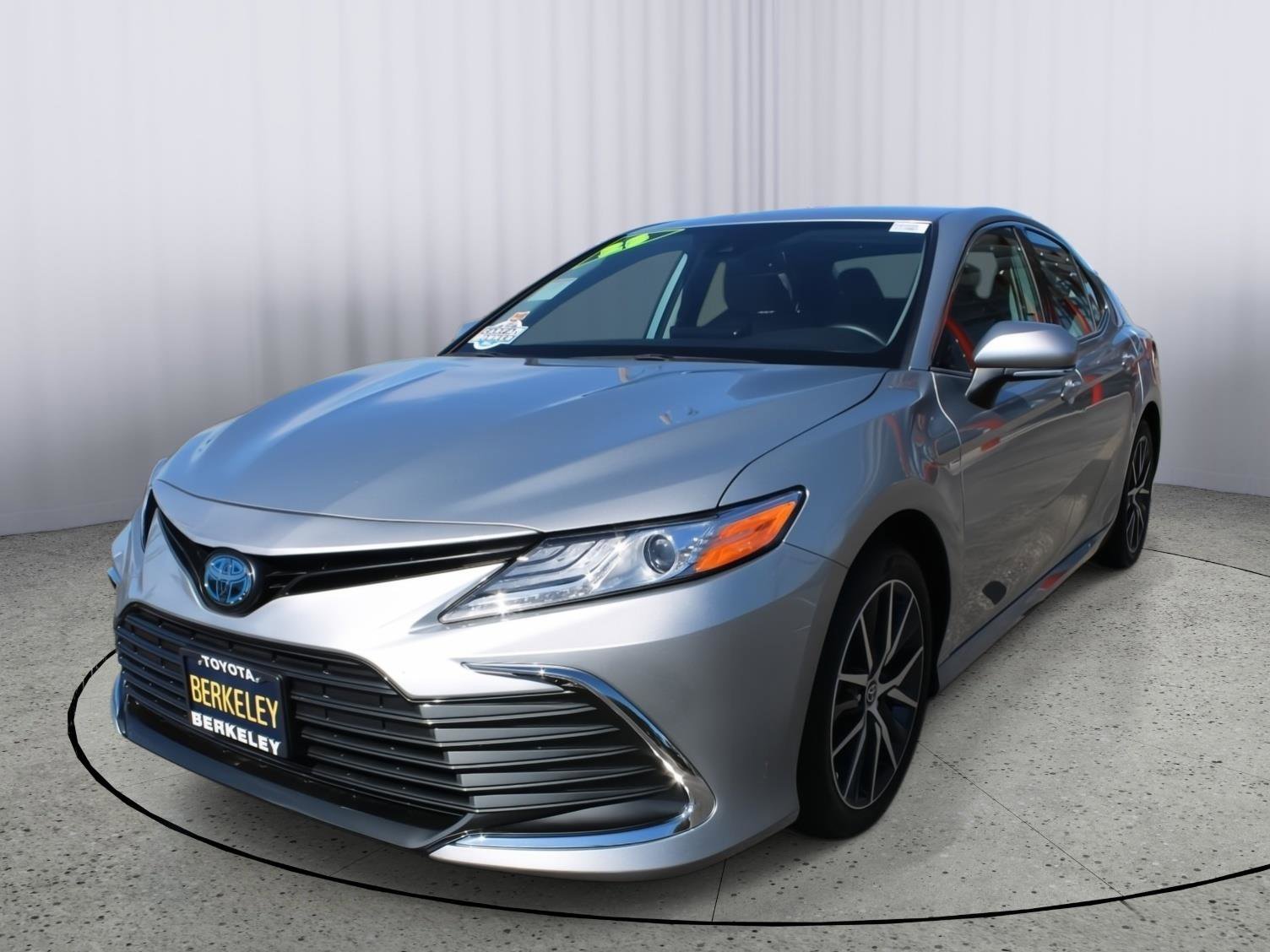Used 2023 Toyota Camry XLE image 4