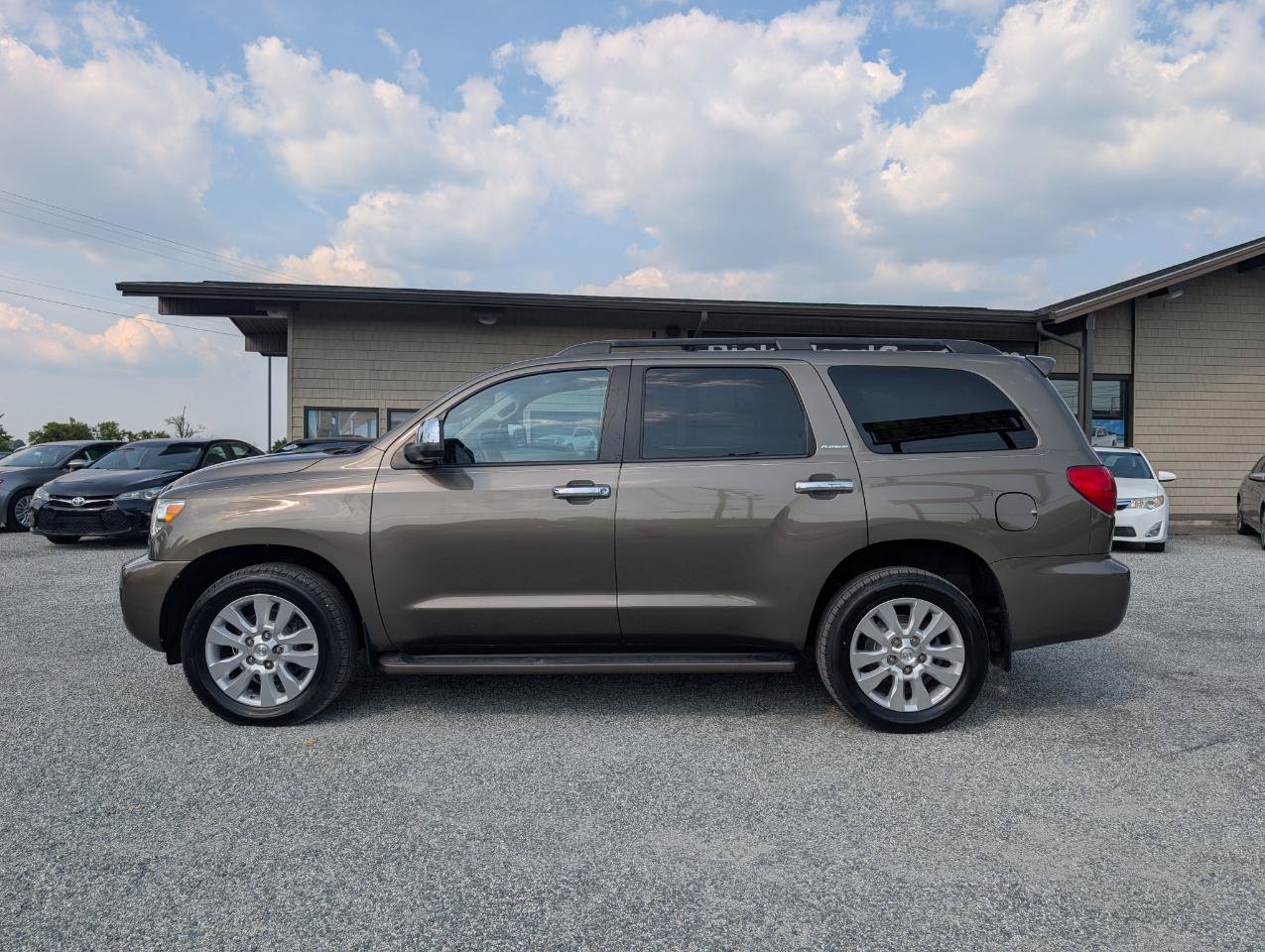 Used 2014 Toyota Sequoia Platinum AWD/4WD image 11