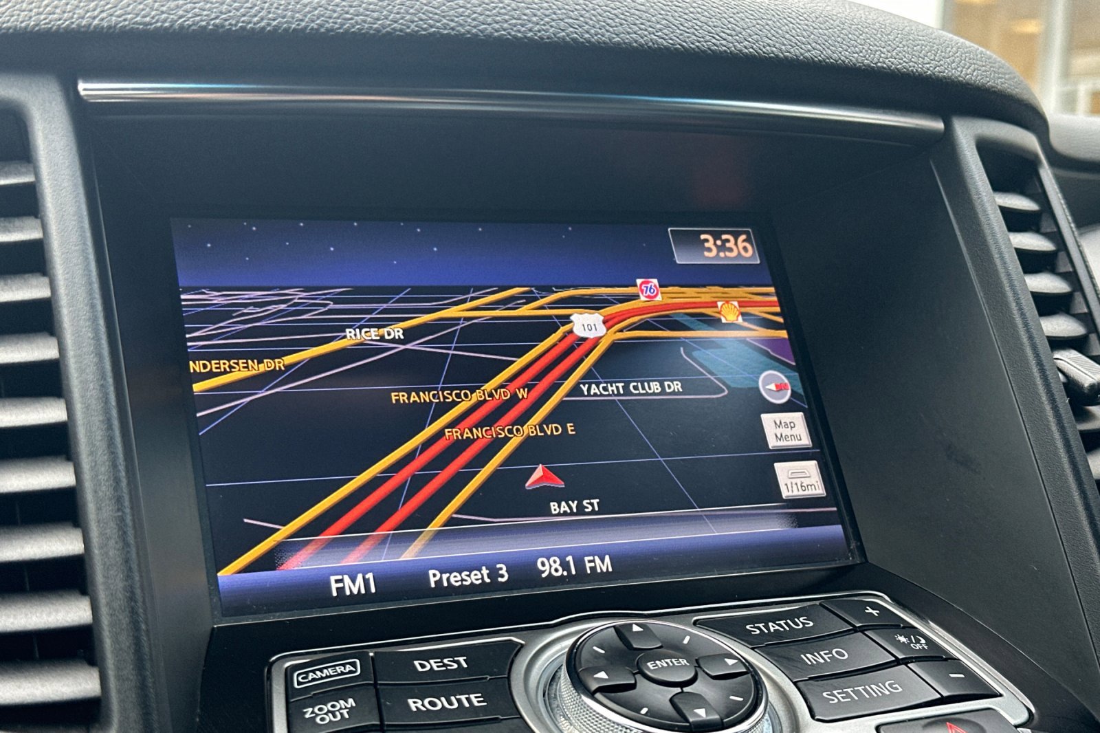 Used 2017 INFINITI QX70 AWD w/ Premium Package image 25