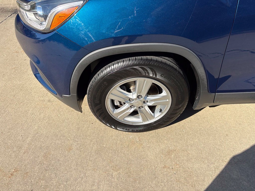 Used 2019 Chevrolet Trax LT w/ LT Convenience Package FWD image 48