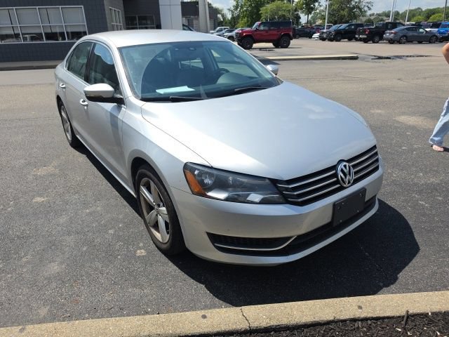 Used 2015 Volkswagen Passat 1.8T SE