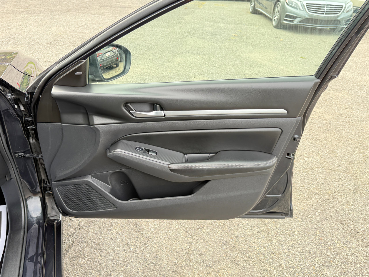 Used 2022 Nissan Altima 2.5 SV image 42