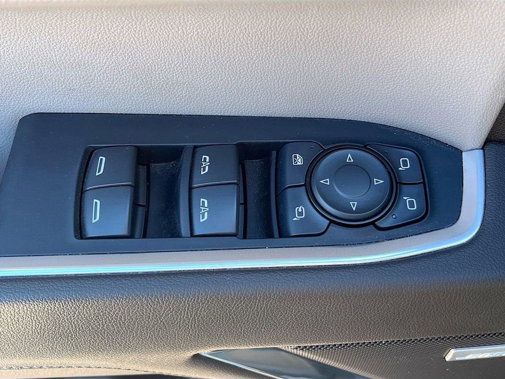 Used 2023 Chevrolet Silverado 1500 LTZ AWD/4WD image 18