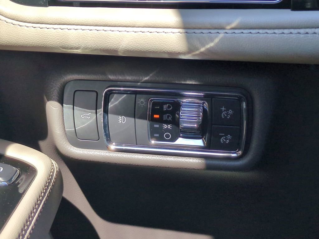 Used 2022 Lincoln Aviator Reserve w/ Equipment Group 201A image 25