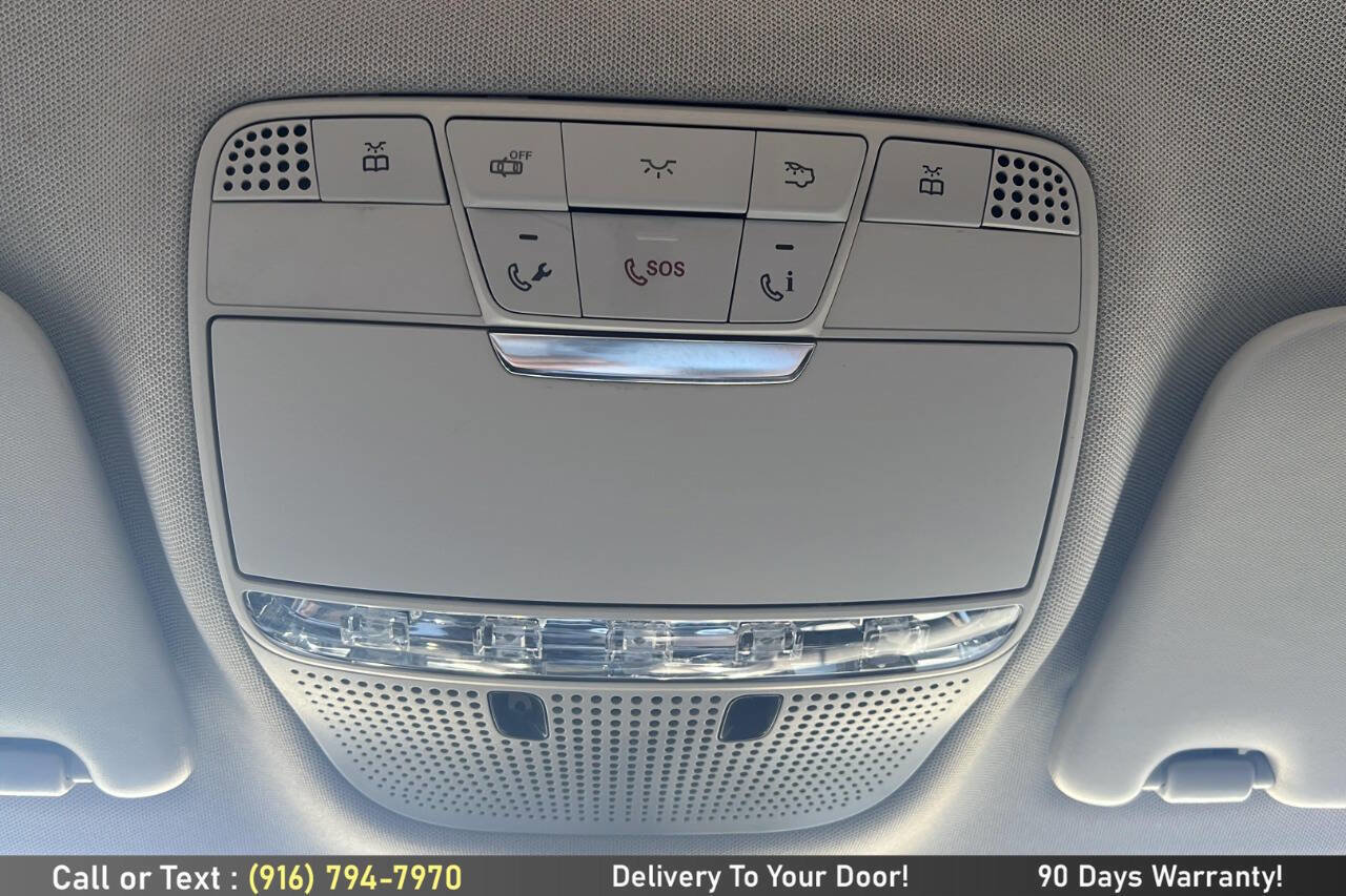 Used 2017 Mercedes-Benz C 300 Sedan image 26