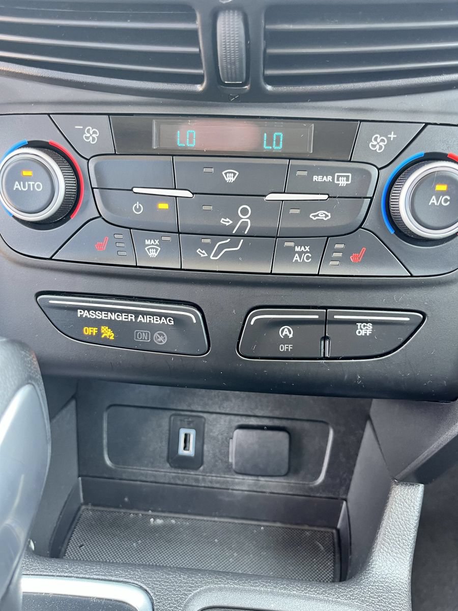 Used 2019 Ford Escape SEL FWD image 16