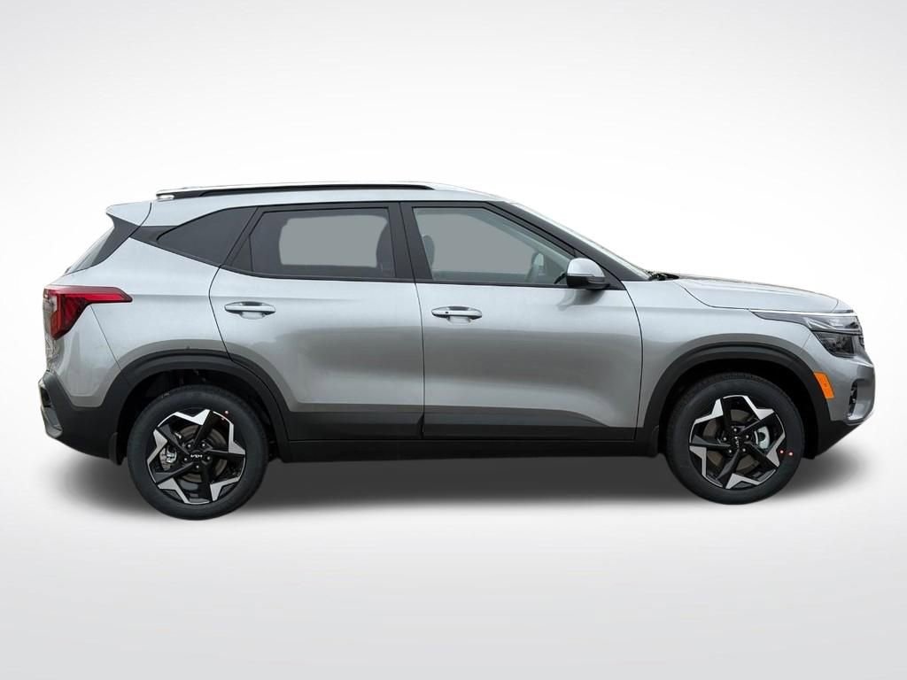 New 2026 Kia Seltos S image 2