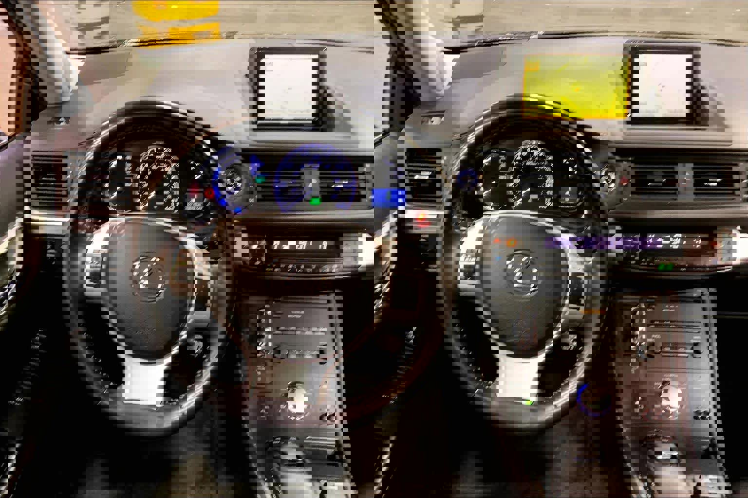 Used 2011 Lexus CT 200h Premium image 5