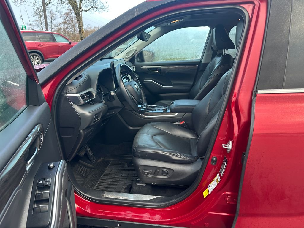 Used 2020 Toyota Highlander Platinum AWD/4WD image 13