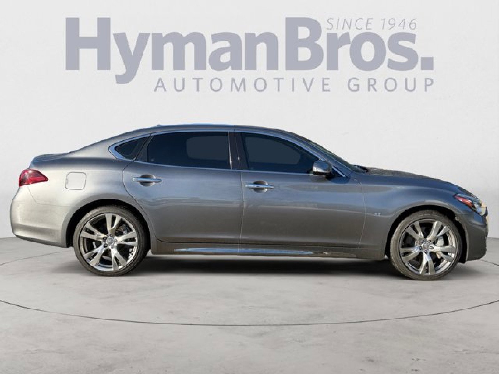 Used 2018 INFINITI Q70 L 3.7 image 2