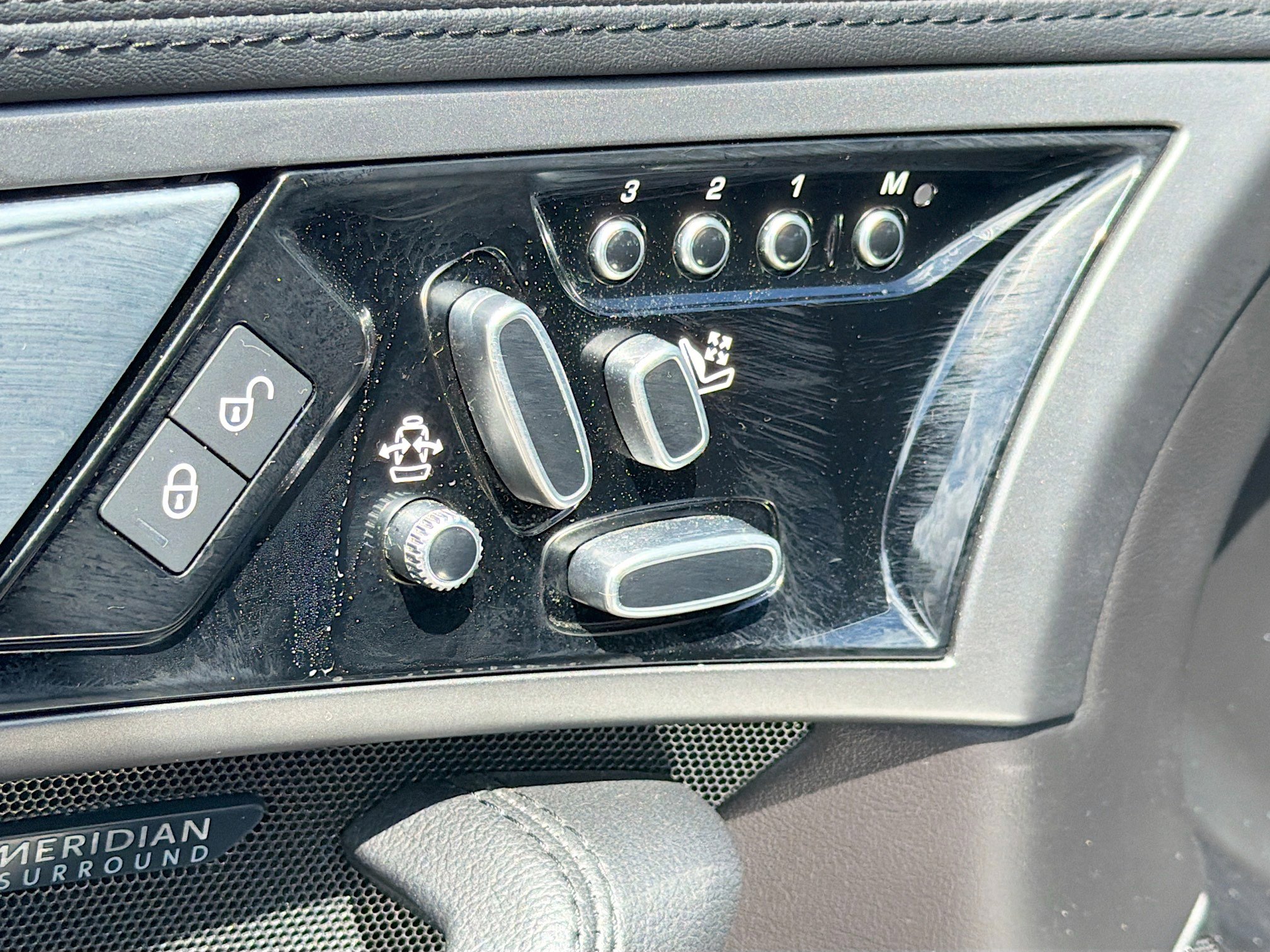 Used 2017 Jaguar F-TYPE Coupe image 22