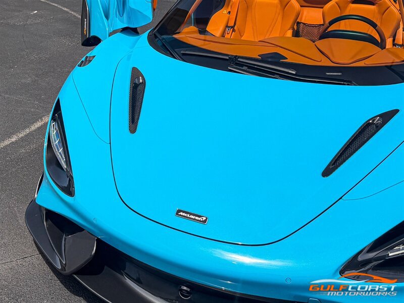 Used 2022 McLaren 765LT RWD image 4