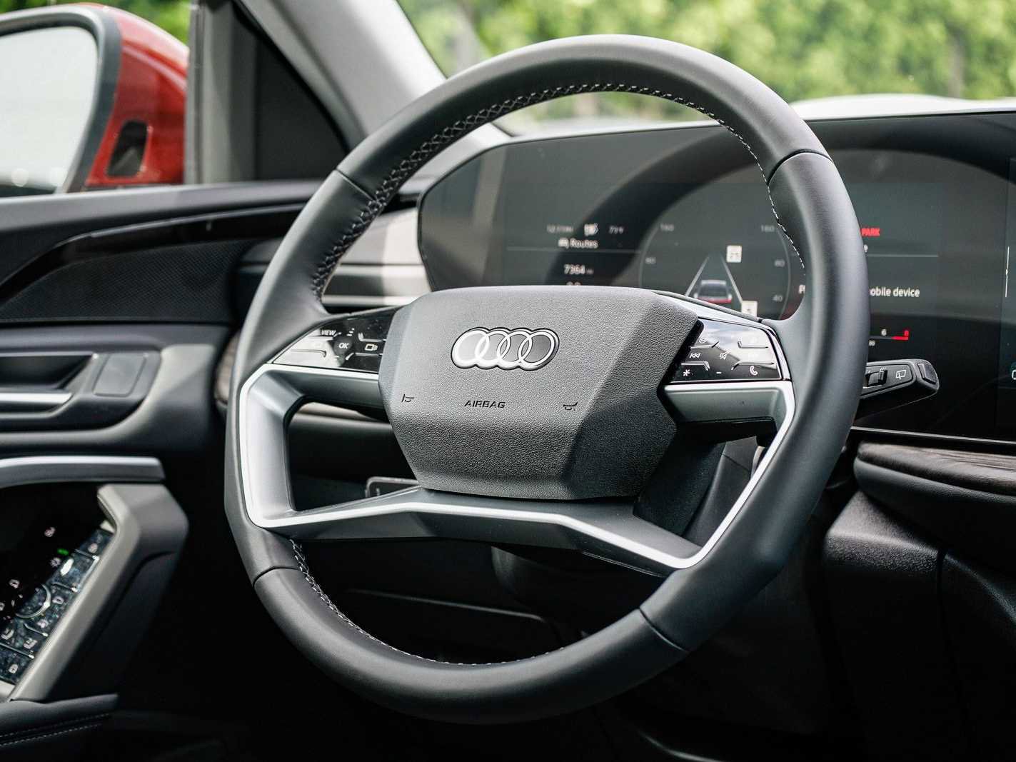 Used 2025 Audi Q5 Premium w/ Convenience Package AWD/4WD image 15