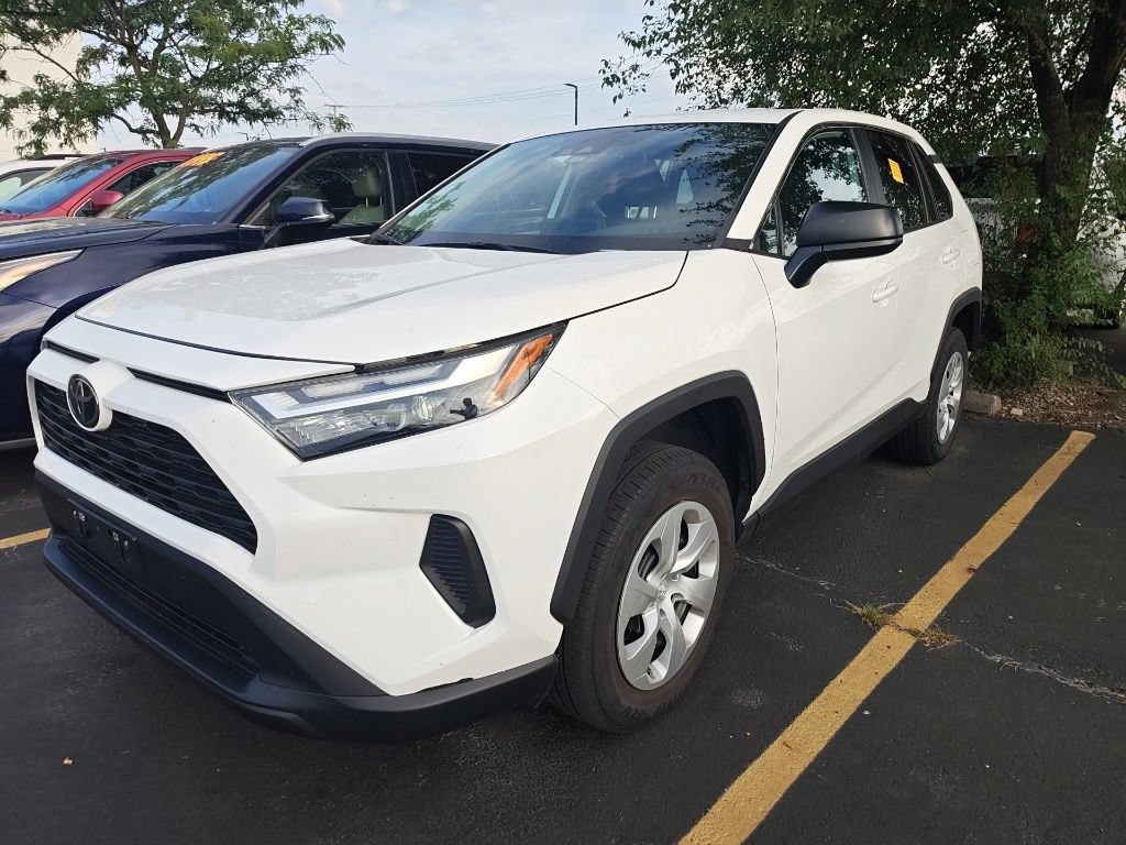 Used 2023 Toyota RAV4 LE AWD/4WD image 7