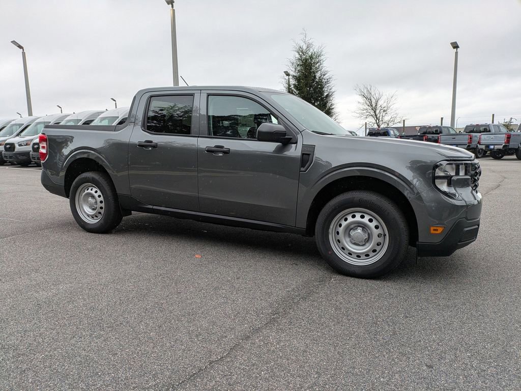 New 2025 Ford Maverick XL image 3