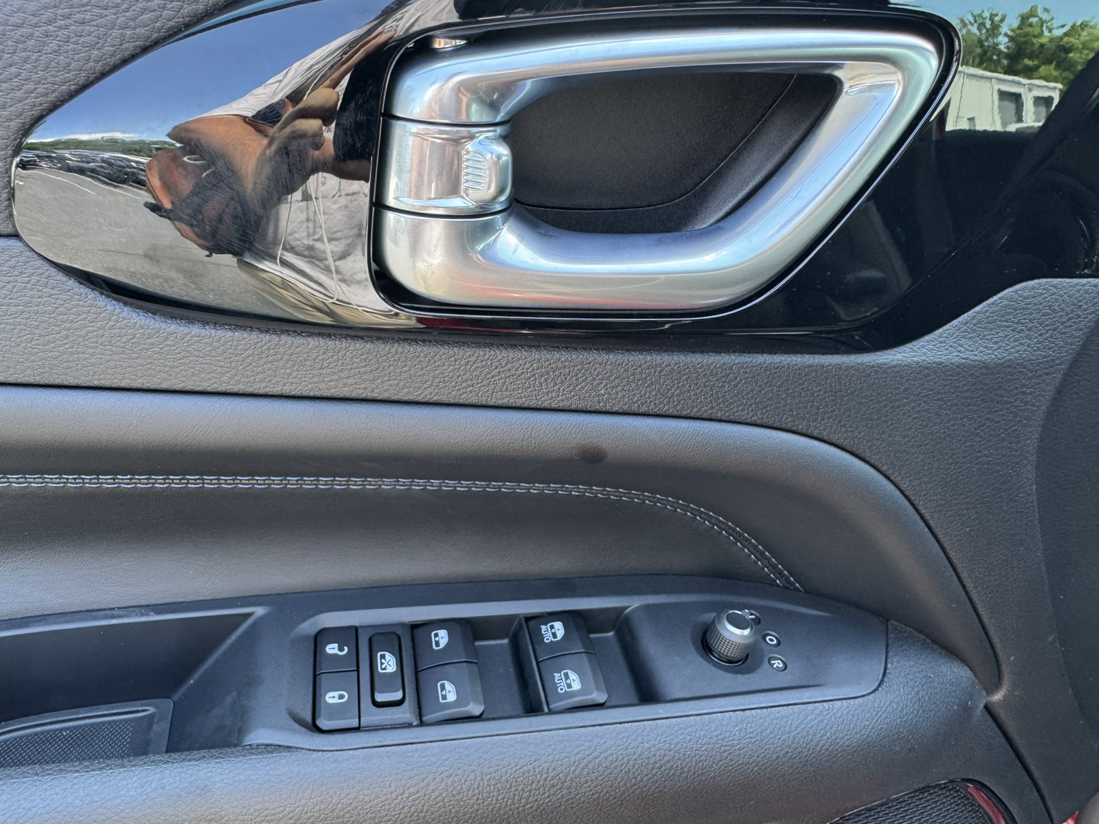New 2026 Jeep Compass Latitude AWD/4WD image 11