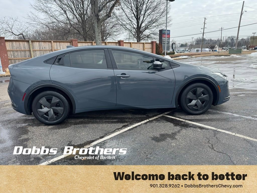 Used 2024 Toyota Prius LE image 6